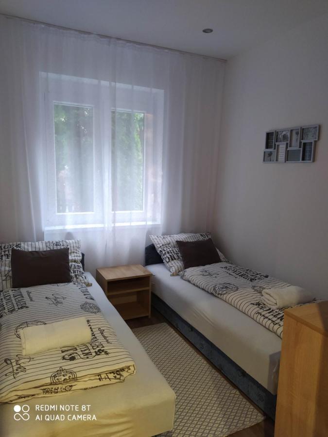 Evelyn Apartman Hajduszoboszlo Exterior photo