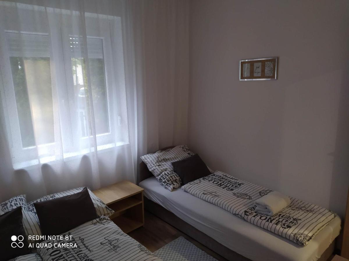 Evelyn Apartman Hajduszoboszlo Exterior photo